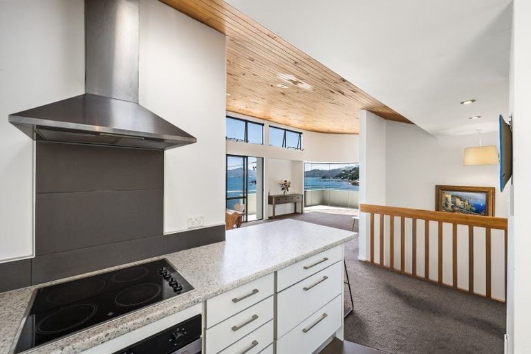 Photo of property in 2/517 Marine Drive, Sunshine Bay, Lower Hutt, 5013