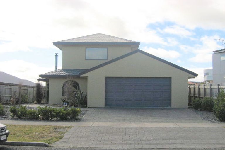 Photo of property in 35 Logan Avenue, Wharewaka, Taupo, 3330