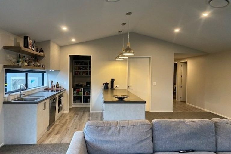 Photo of property in 5 Tussle Grove, Halswell, Christchurch, 8025