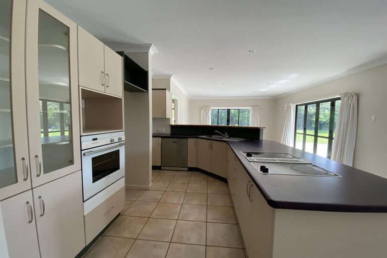 Photo of property in 42 Parkhill Road, Mellons Bay, Auckland, 2014