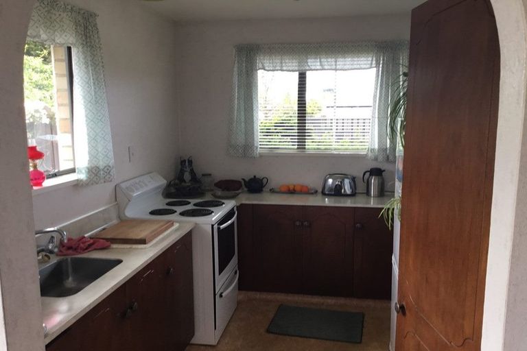 Photo of property in 2/1 Iona Place, Sockburn, Christchurch, 8042