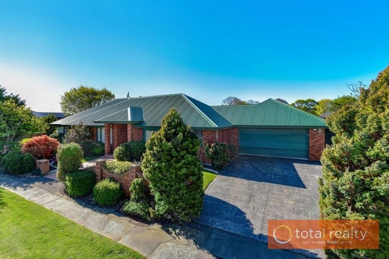 Photo of property in 28 Riverton Terrace, Halswell, Christchurch, 8025