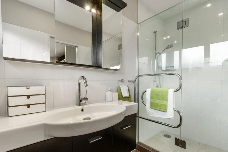 Photo of property in 38 Braemar Road, Castor Bay, Auckland, 0620