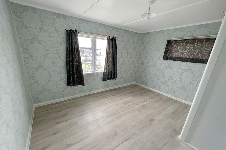 Photo of property in 1 Pilrig Place, Tokoroa, 3420