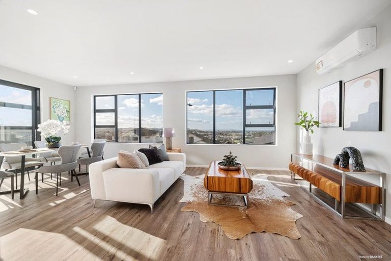 Photo of property in 129 Wainui Road, Silverdale, 0932