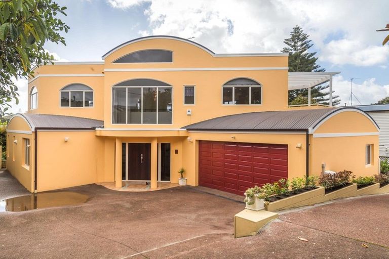 Photo of property in 24a Rock Isle Road, Torbay, Auckland, 0630
