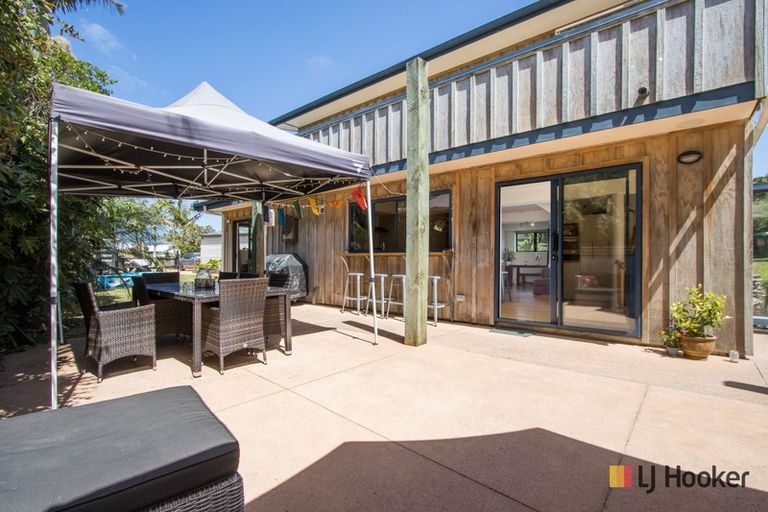 Photo of property in 8 Patterson Place, Waihi Beach, 3611