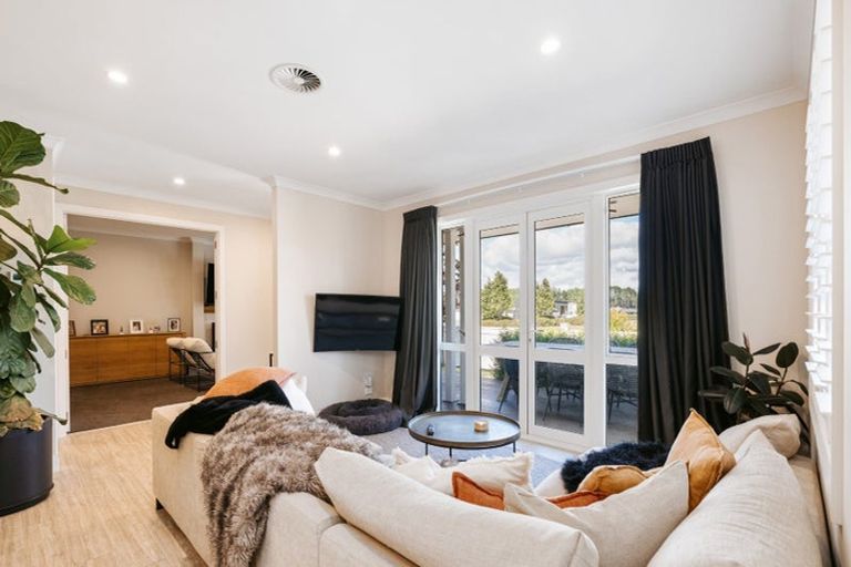 Photo of property in 17 Matepu Crescent, Pyes Pa, Tauranga, 3112