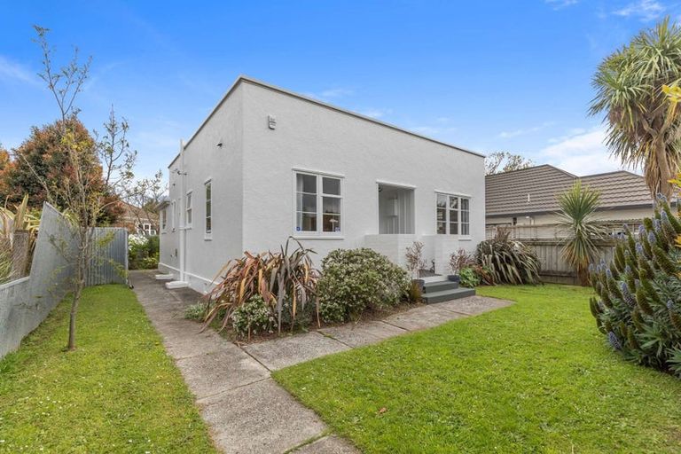Photo of property in 65 Park Road, West End, Palmerston North, 4412