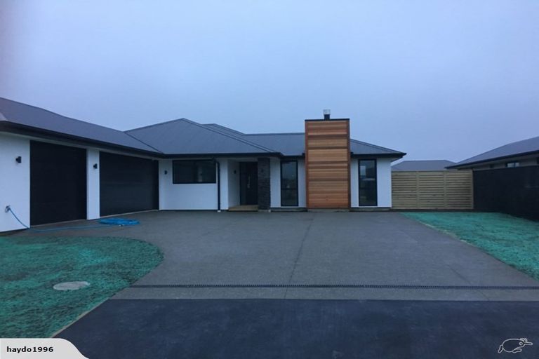 Photo of property in 3 Claw Place, Rolleston, 7615