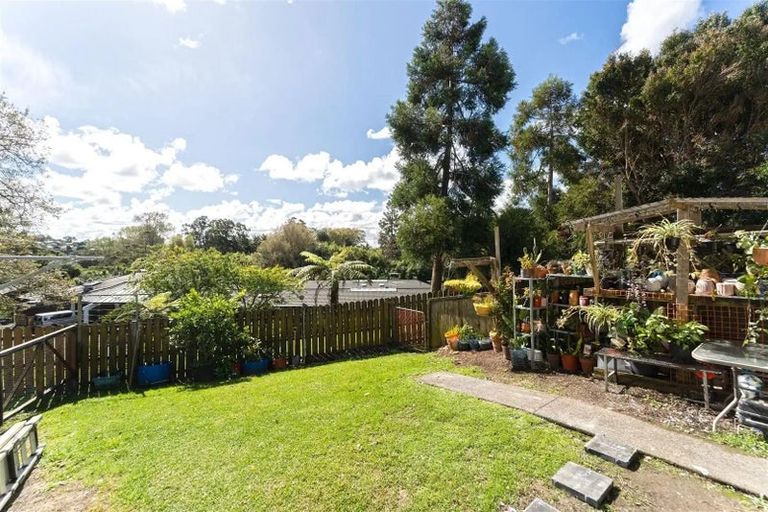Photo of property in 5/38 Edmonton Road, Henderson, Auckland, 0612