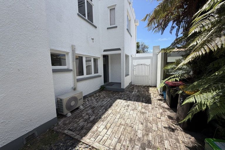 Photo of property in 21a Ninth Avenue, Tauranga, 3110