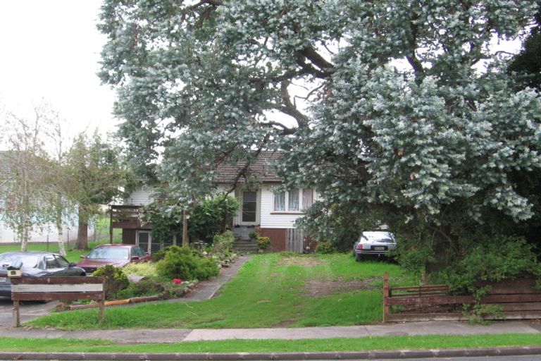 Photo of property in 40 Kamara Road, Glen Eden, Auckland, 0602