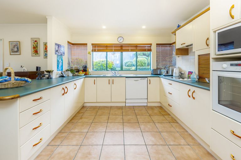 Photo of property in 5 Rathmar Drive, Manurewa, Auckland, 2105