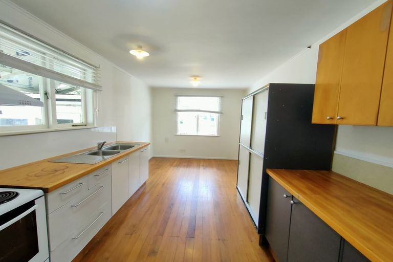 Photo of property in 13 Vazey Way, Hobsonville, Auckland, 0618