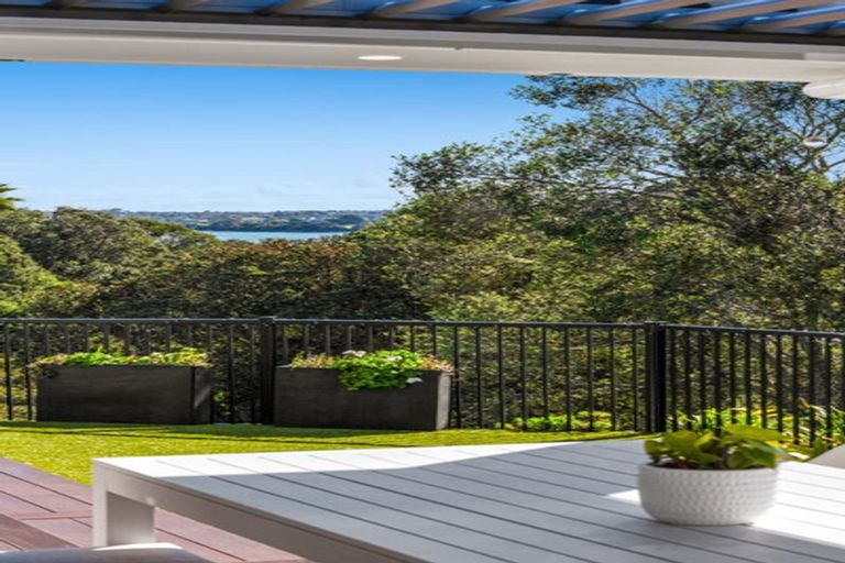 Photo of property in 1/13 Estelle Place, Farm Cove, Auckland, 2012