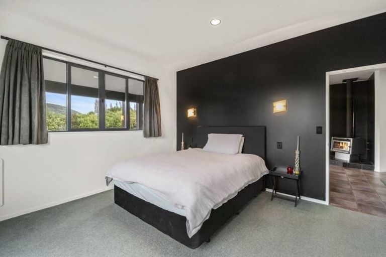 Photo of property in 141 Lisland Drive, Kinloch, Taupo, 3377