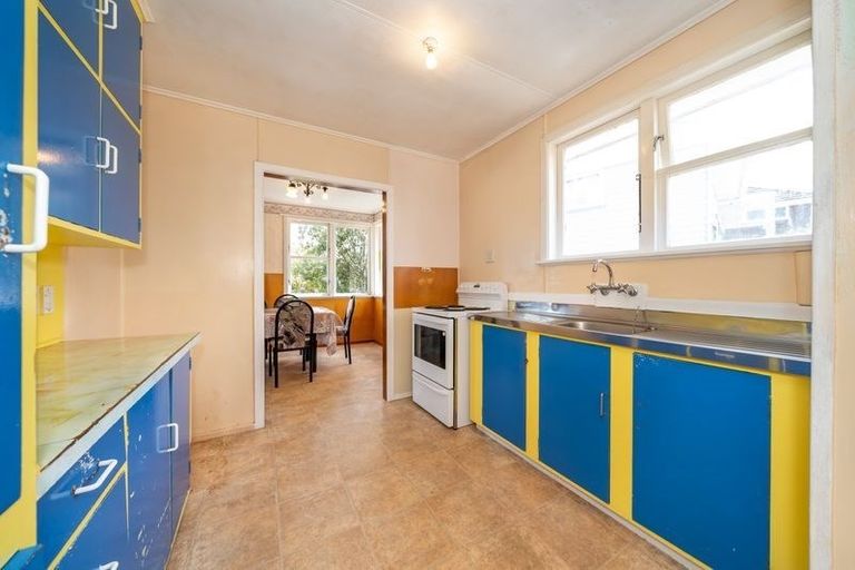 Photo of property in 72 Castor Crescent, Cannons Creek, Porirua, 5024