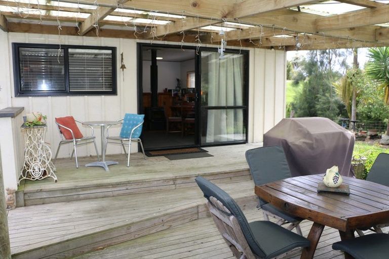 Photo of property in 1147 Kaiwaka-mangawhai Road, Mangawhai, 0975