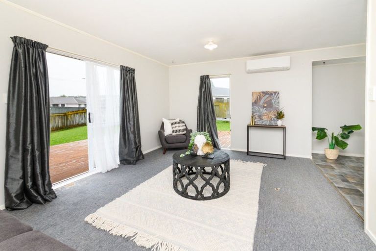 Photo of property in 31 Lydia Place, Kelvin Grove, Palmerston North, 4414