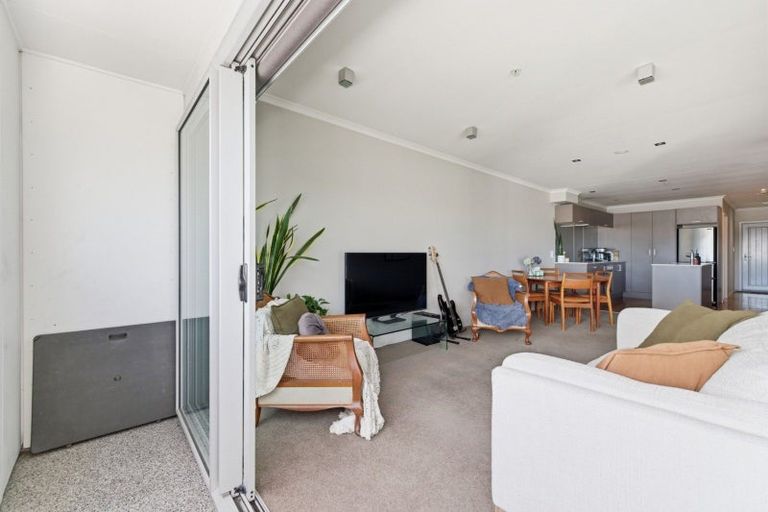 Photo of property in 303/277 Maunganui Road, Mount Maunganui, 3116