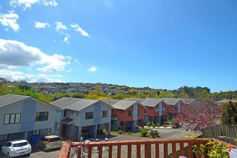 Photo of property in 2726/10 John Jennings Drive, Oteha, Auckland, 0632