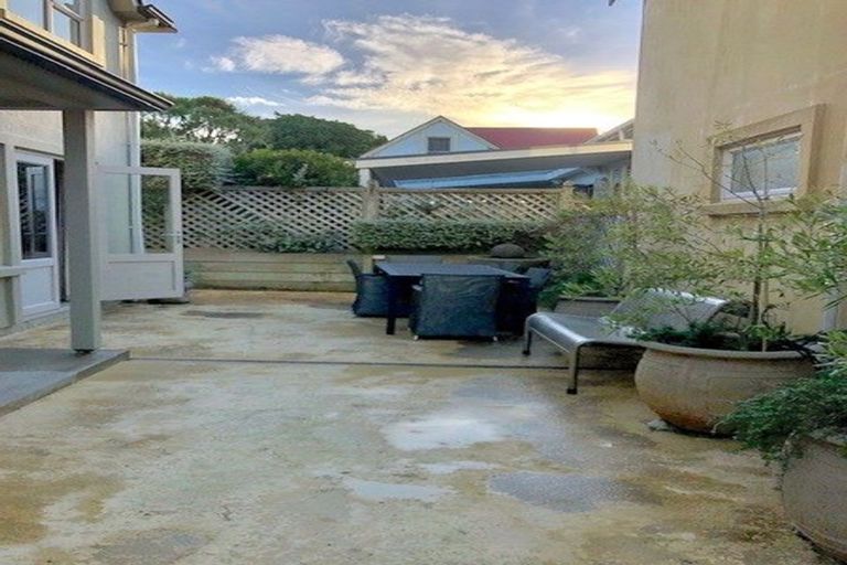 Photo of property in 3/60 Pirie Street, Mount Victoria, Wellington, 6011