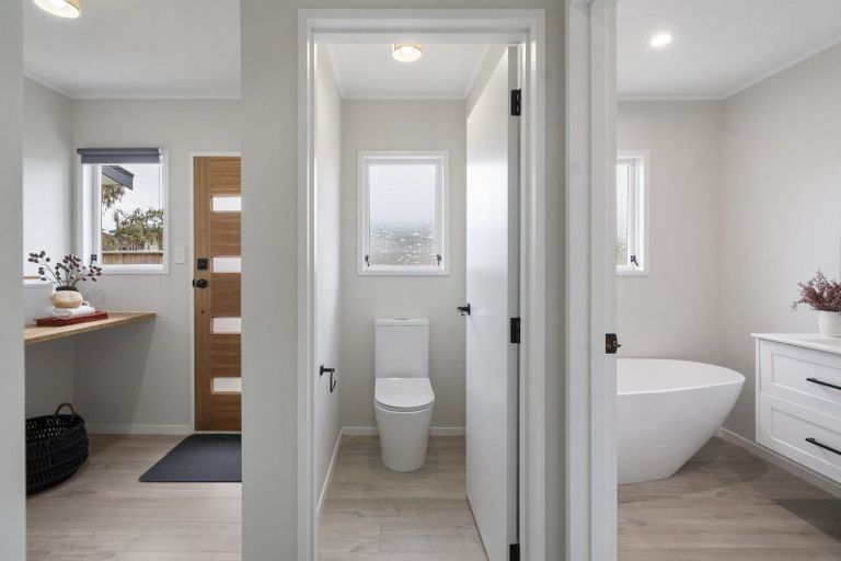 Photo of property in 9 Abraham Crescent, Milson, Palmerston North, 4414