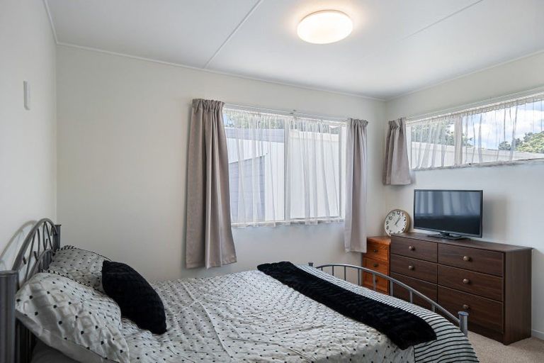 Photo of property in 12 Stuckey Street, Levin, 5510