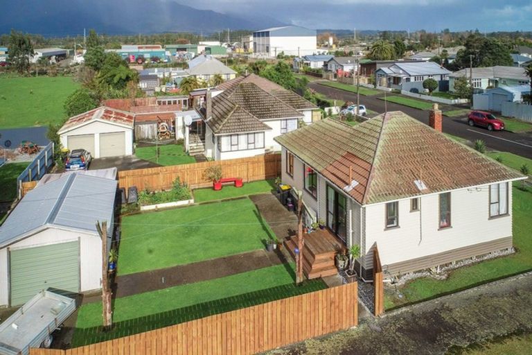 Photo of property in 1 Webb Street, Westport, 7825