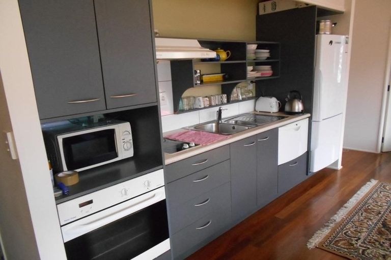 Photo of property in St Peters Apartments, 9d/192 Willis Street, Te Aro, Wellington, 6011