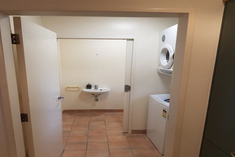 Photo of property in 28 Park Road, Miramar, Wellington, 6022