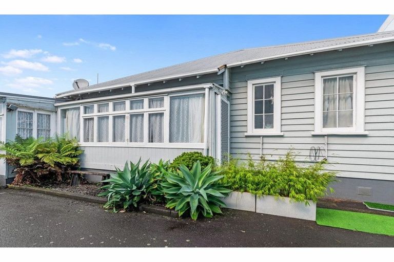 Photo of property in 9/27 Mokoia Road, Birkenhead, Auckland, 0626