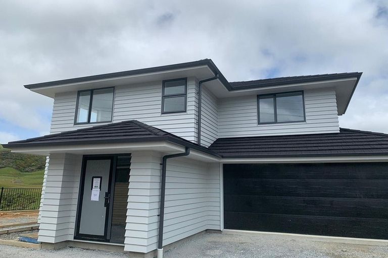 Photo of property in 118 Melksham Drive, Churton Park, Wellington, 6037