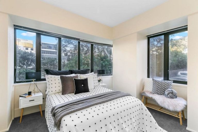 Photo of property in St Peters Apartments, 1d/192 Willis Street, Te Aro, Wellington, 6011