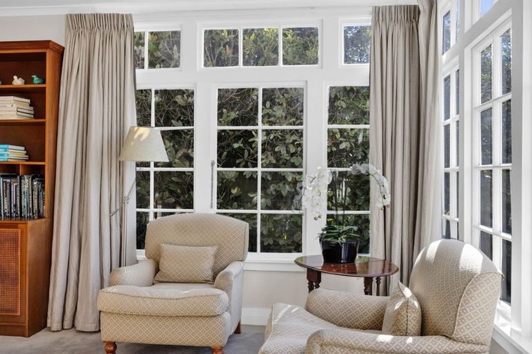 Photo of property in 91 Belt Road, New Plymouth, 4310