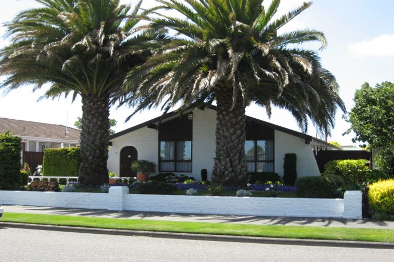 Photo of property in 18 Ansonby Street, Russley, Christchurch, 8042