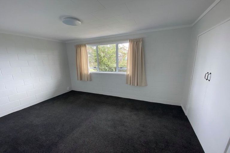 Photo of property in 16 Queens Road, Waikanae Beach, Waikanae, 5036