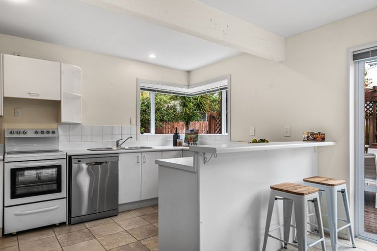 Photo of property in 1/84 Bowenvale Avenue, Cashmere, Christchurch, 8022