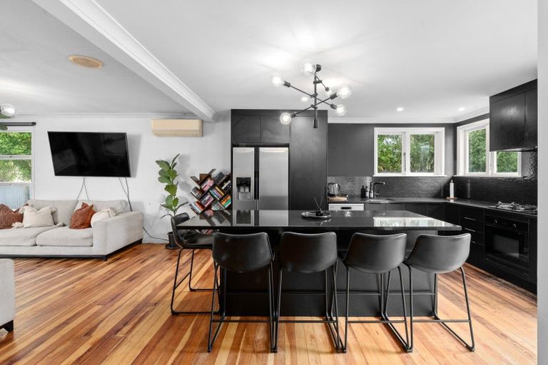 Photo of property in 10 Cleveland Street, Bader, Hamilton, 3206