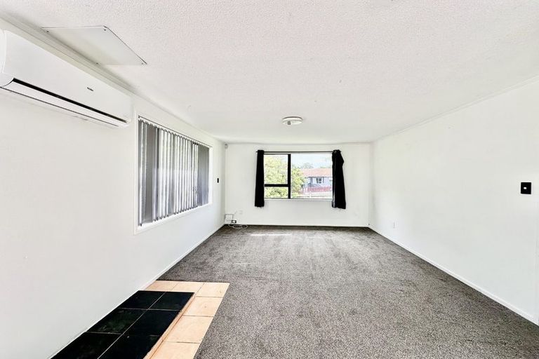 Photo of property in 38 Burundi Avenue, Clendon Park, Auckland, 2103