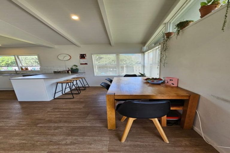 Photo of property in 30 Domain Street, Waiuku, 2123