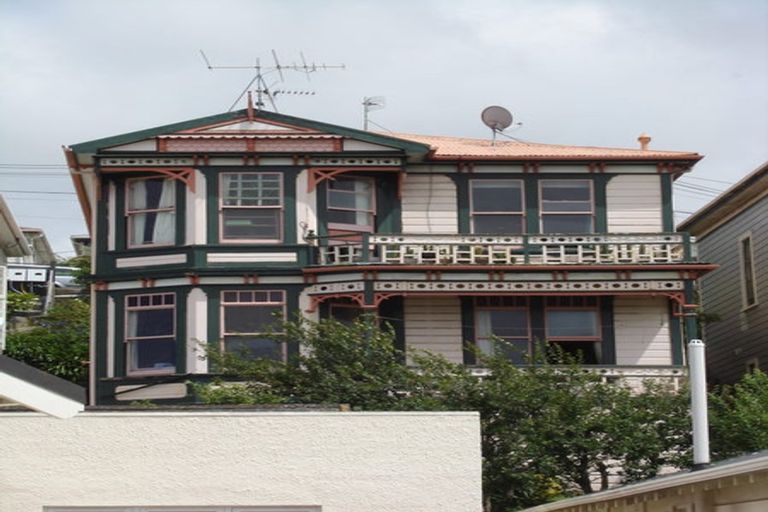 Photo of property in 22 Kenwyn Terrace, Newtown, Wellington, 6021