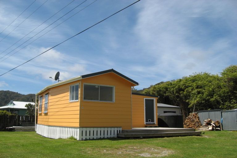 Property details for 8 Rawson Street, Mokihinui, Westport, 7891