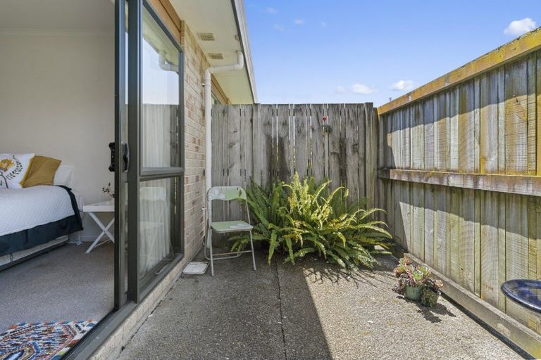 Photo of property in Redwood Village, 43/42 Main Road, Tawa, Wellington, 5028