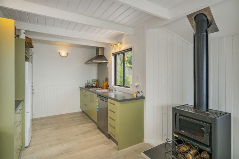 Photo of property in 5 Florence Place, Hahei, Whitianga, 3591