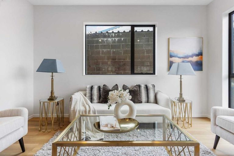 Photo of property in 78e Kelman Road, Kelston, Auckland, 0602