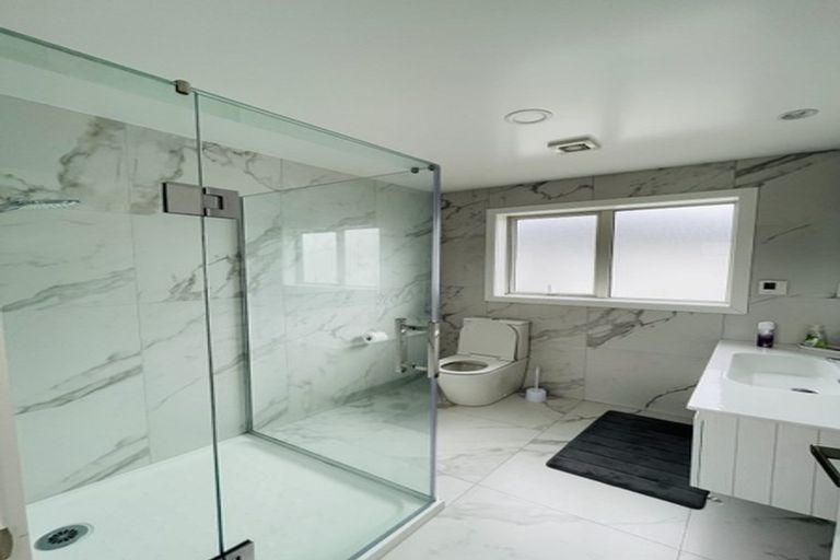 Photo of property in 11 Hangar Lane, Whenuapai, Auckland, 0618