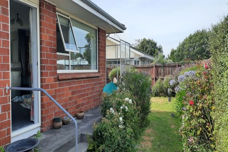 Photo of property in 4/13 Bowen Street, Upper Riccarton, Christchurch, 8041