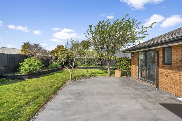 Photo of property in 58 Rothesay Road, Parklands, Christchurch, 8083